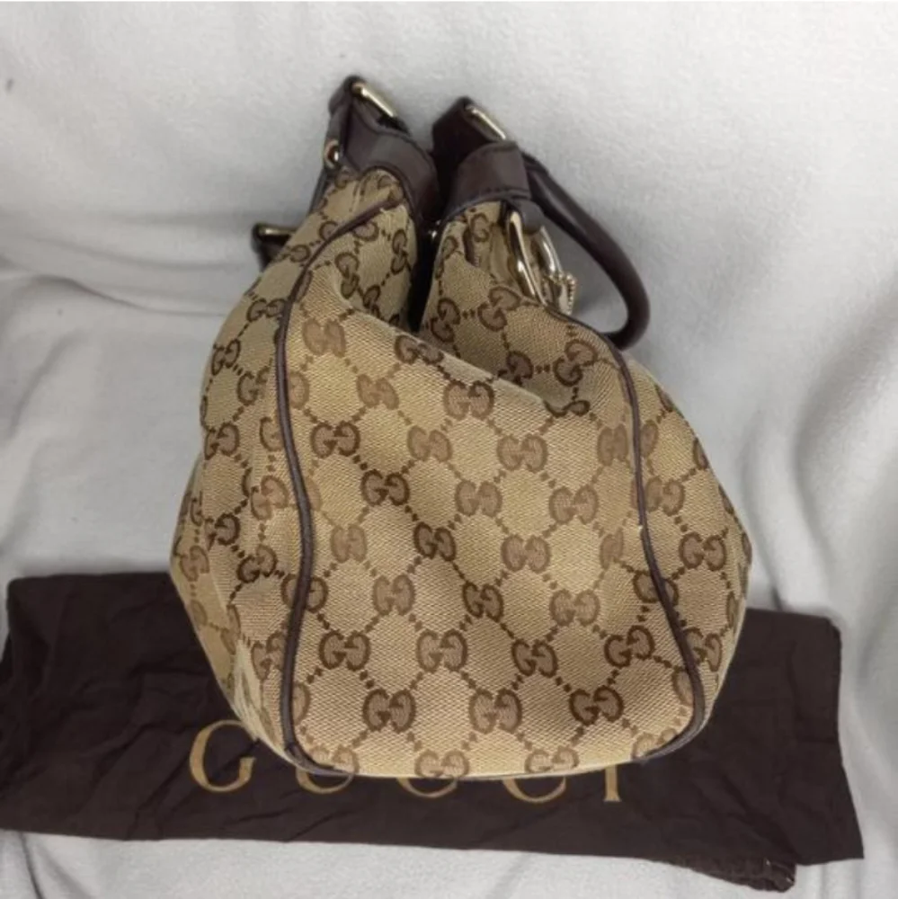 Authentic Gucci GG Monogram Supreme Sukey Shoulder Tote Bag - Picture 5 of 10